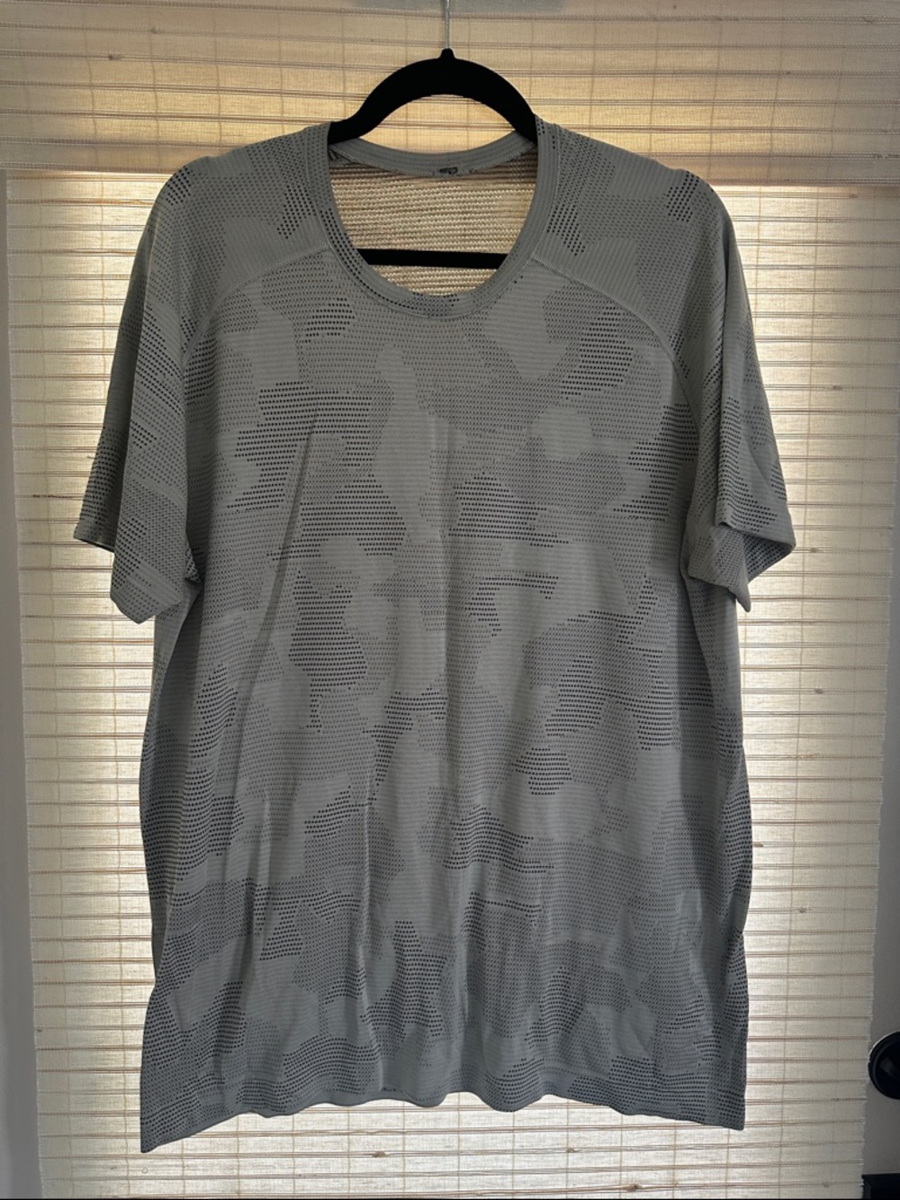 Lululemon Men's Gray Performance Short-Sleeve Shirt